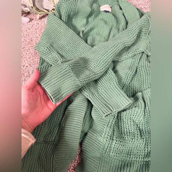 Green Cardigan Sweater - Picture 4 of 5